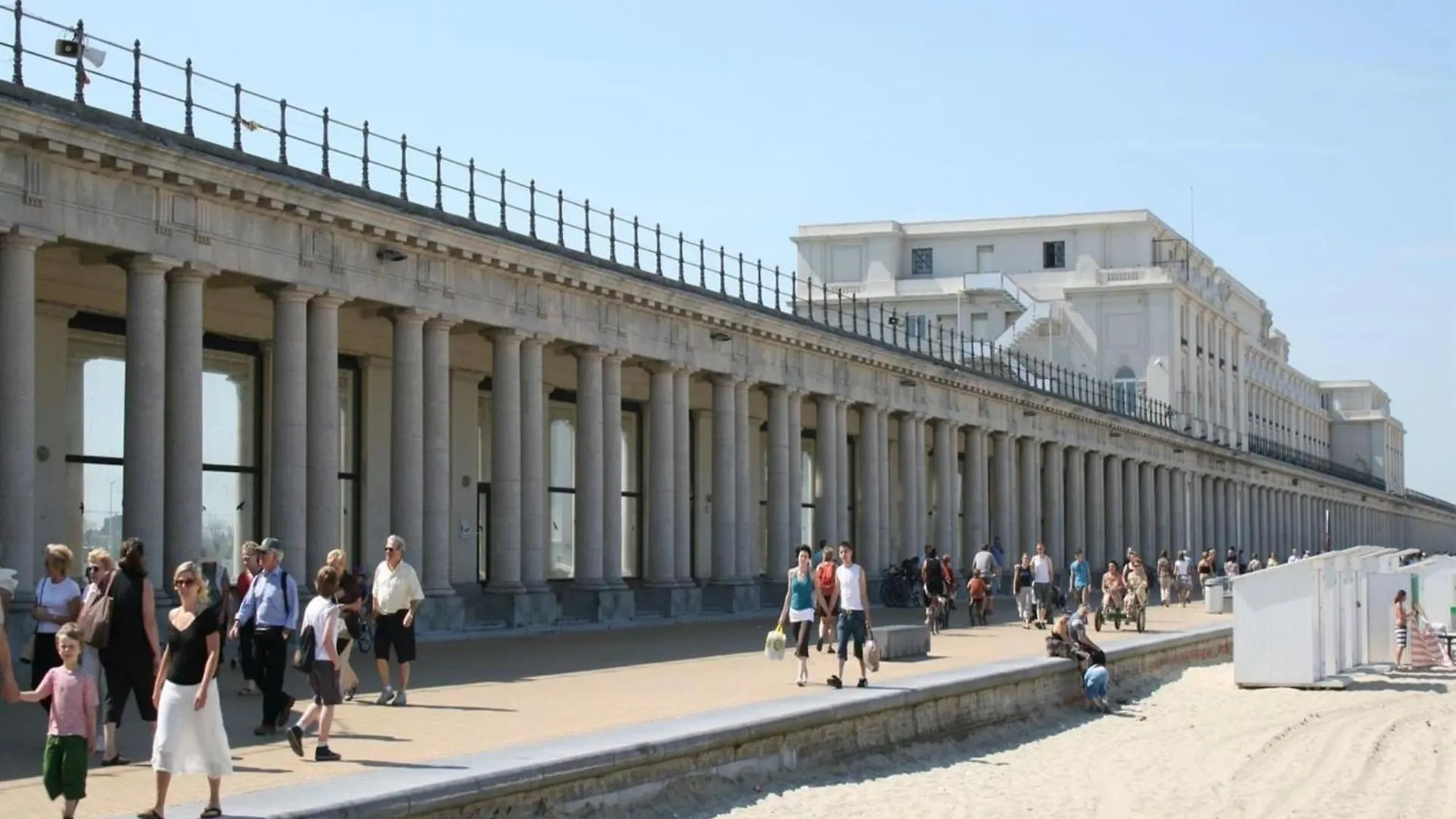 Pretty Apartment With Balcony Ostende