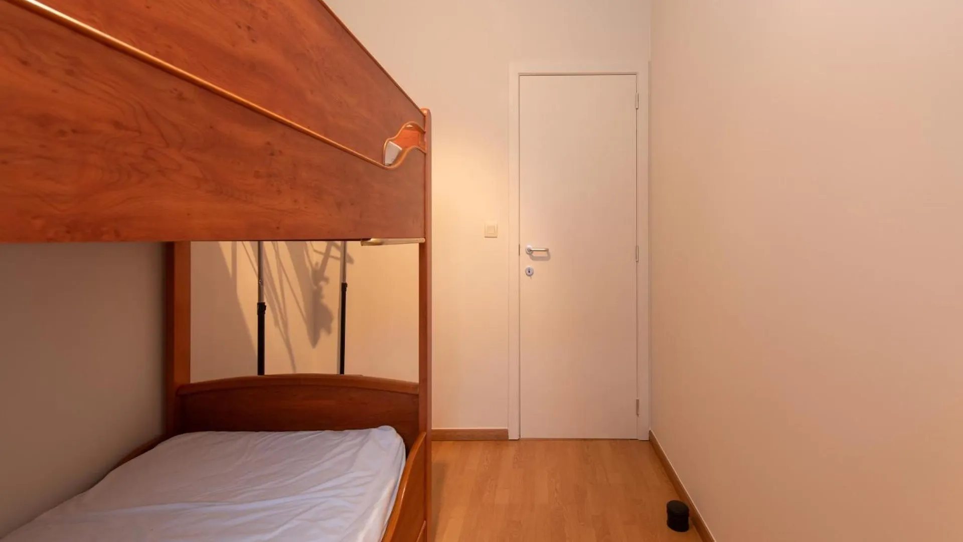 Pretty Apartment With Balcony Ostende